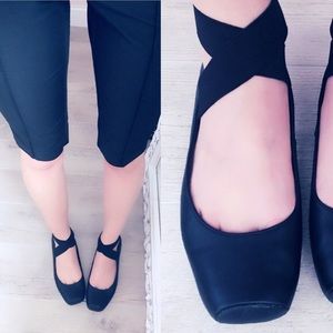 Black ballet style flats
